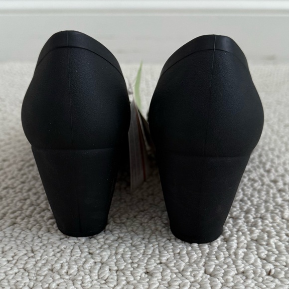 NWT Crocs Lina Wedge - Picture 6 of 10